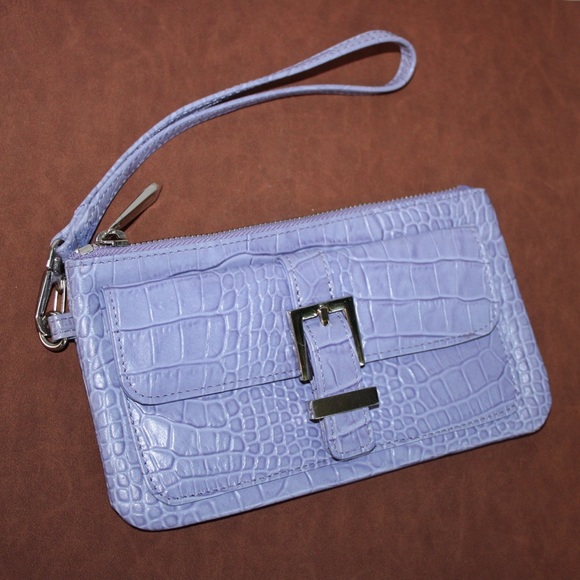 ๐3/20$5/25๐NWOT EXPRESS PURPLE FAUX ALLIGATOR LEATHER WRISTLET CLUTCH - Picture 2 of 16
